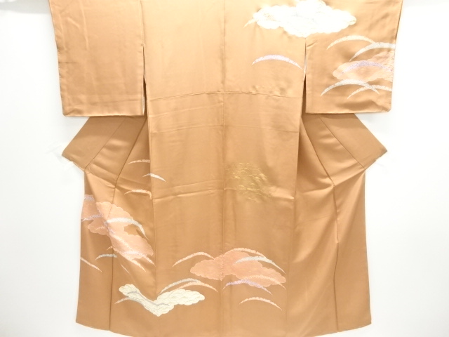 雲に雪芝模様訪問着